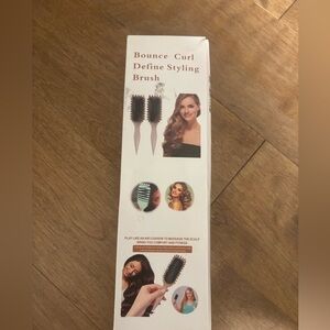 Bounce Curl Define Styling Brush